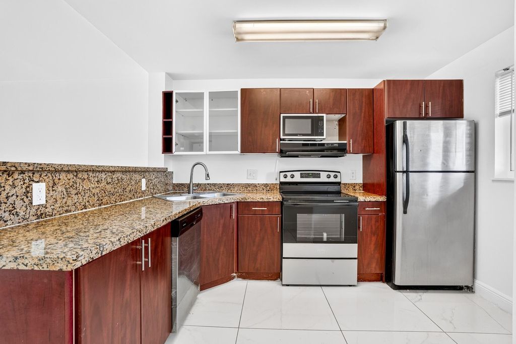 840 PINE Drive #104, photo 5