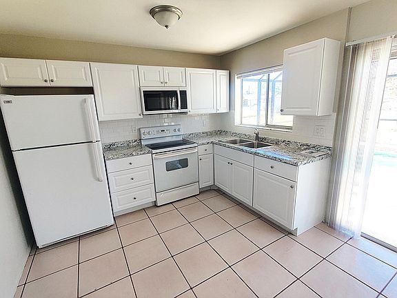 3rd image of 5023 Escalante Dr