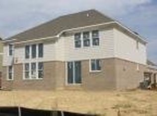 14659 Edgebrook Dr, Fishers, IN 46040