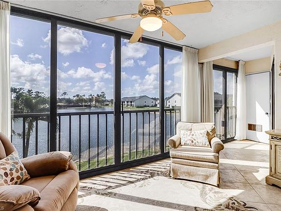 4th image of 7220 Coventry Ct #215