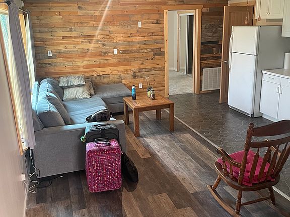 Entrance to living room and kitchen (unit is unfurnished)