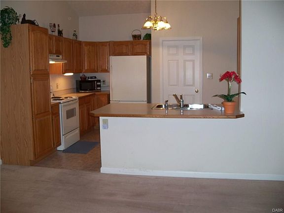 5th image of 6720 Grovebelle Dr
