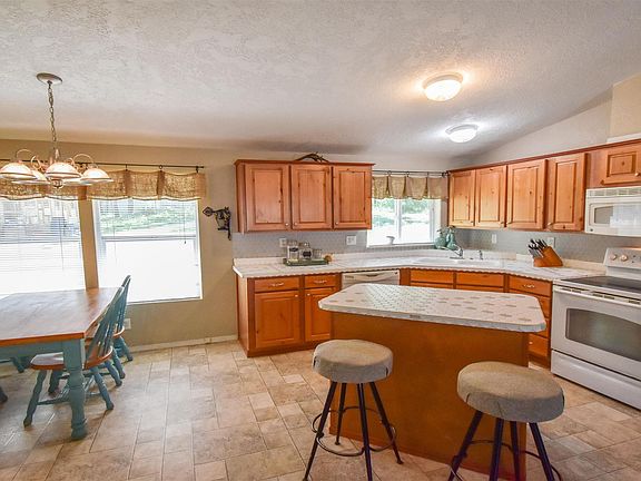 4th image of 19307 Ferretti Rd