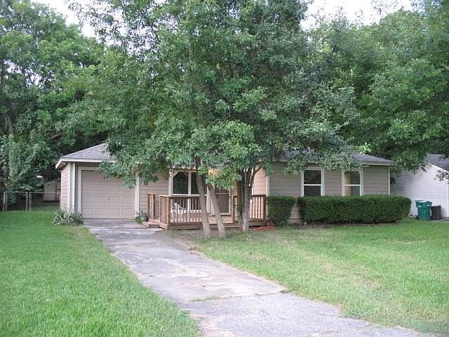 1st image of 328 Greenbriar St