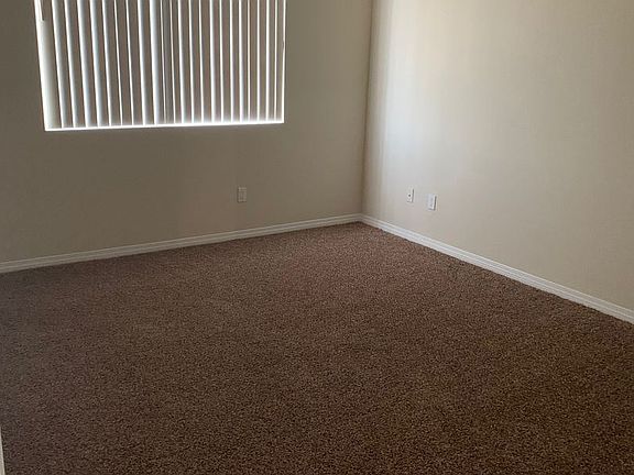 4th image of 12047 Califa St Suite 304