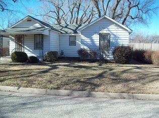 206 S Augustus Ave, McPherson, KS 67460