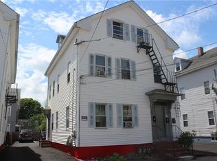 32 Robin St, Providence, RI 02908