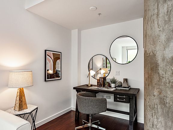5th image of 2125 Bryant St APT 106