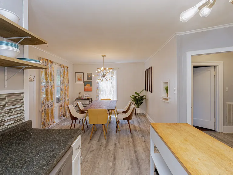 2801 Alhambra Cir — Photo 17