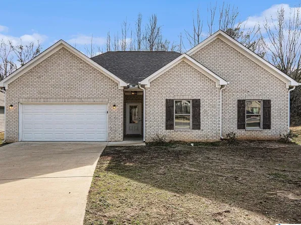 210 Avalon Way, Clanton, AL 35045