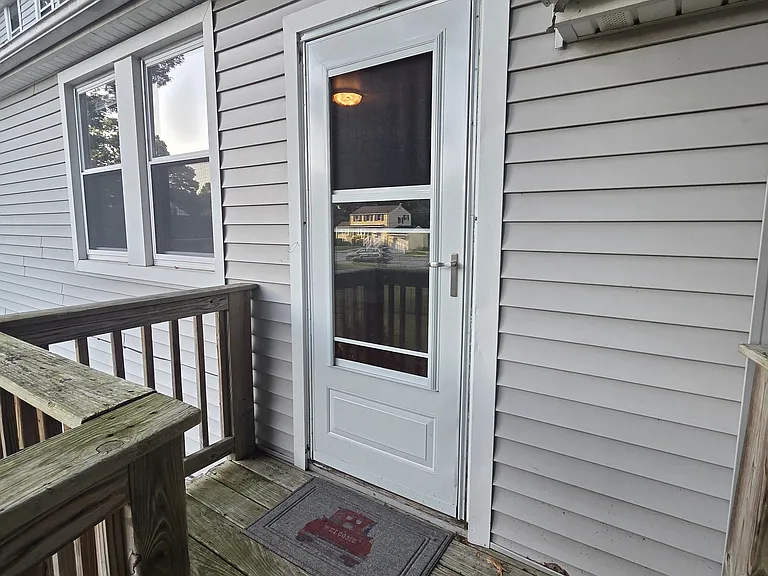 72 Godfrey St — Photo 2