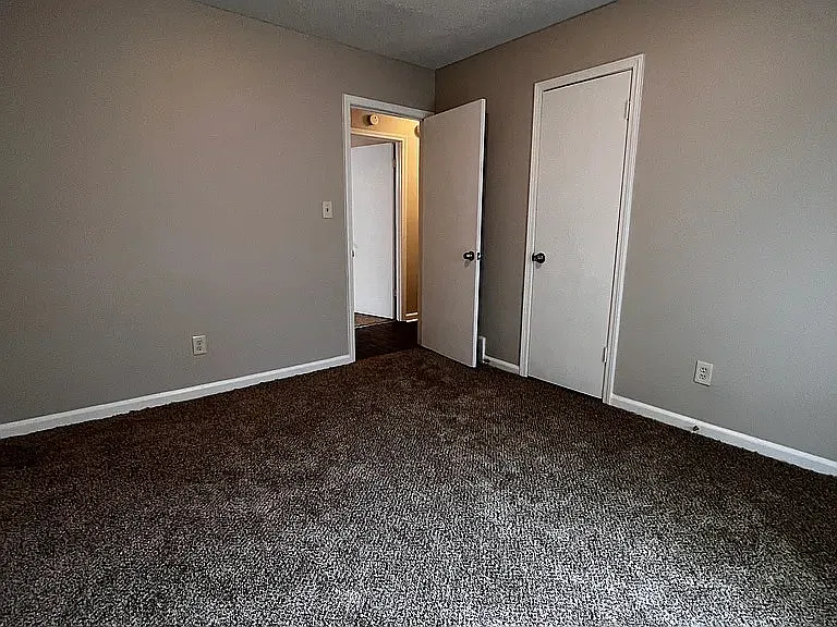 8100 Shallow Glen Trl — Photo 8