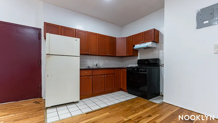 Rented by Nooklyn NYC LLC | media 18