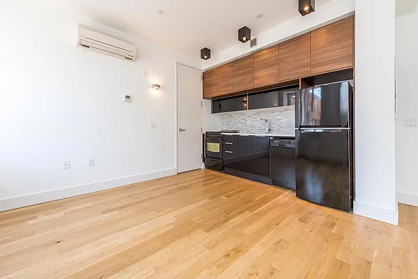 Rented by Simply Brooklyn Realty Inc | media 4