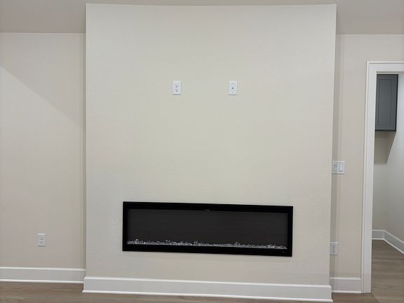 4th image of 3203 SW Lovely Ln