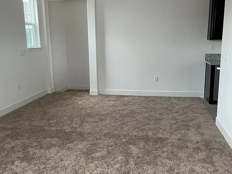 141 E Muela Ranch Rd #143 — Photo 4