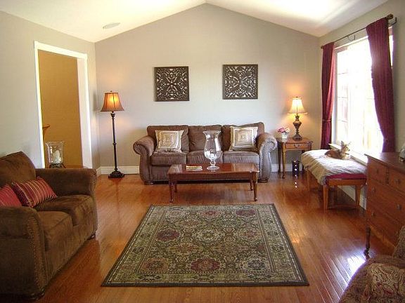 2nd image of 3415 Flinthill Ct