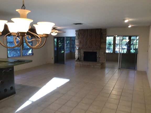 5th image of 806 Leisey Cir