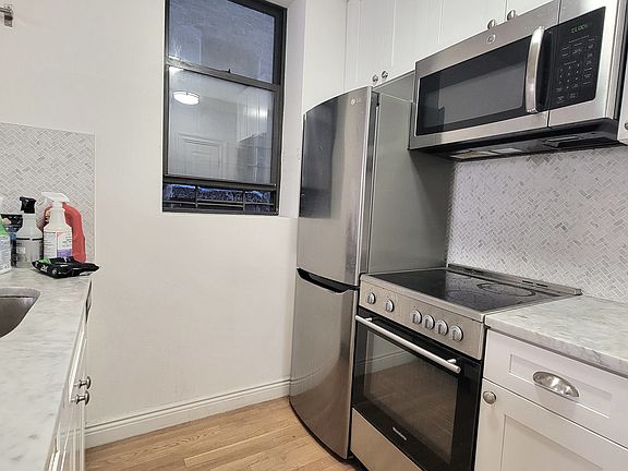3rd image of 240 W 122nd St APT 2A