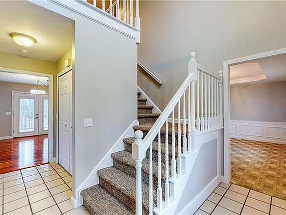 3rd image of 7740 William St