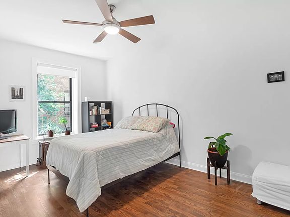 2nd image of 916 Union St APT 2C