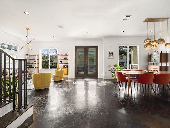 2nd image of 6713 Lake Circle Dr