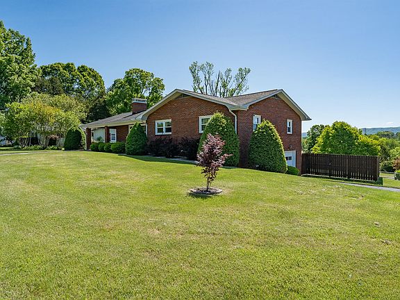 2nd image of 309 Arroyo Dr
