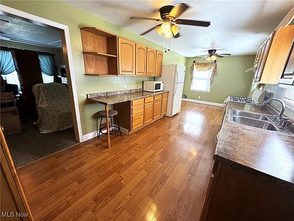 5th image of 2692 Morris Ln