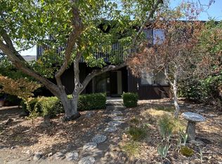 390 Los Alamos Rd, Santa Rosa, CA 95409