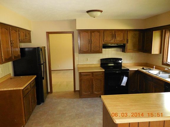 3rd image of 2183 Shaw Woods Dr