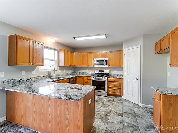 3rd image of 364 Brandon Dr