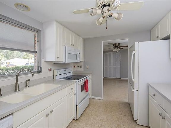 5th image of 6653 Colonial Dr