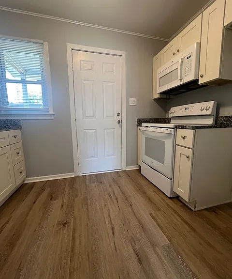 3333 Ottawa Ave #A — Photo 5