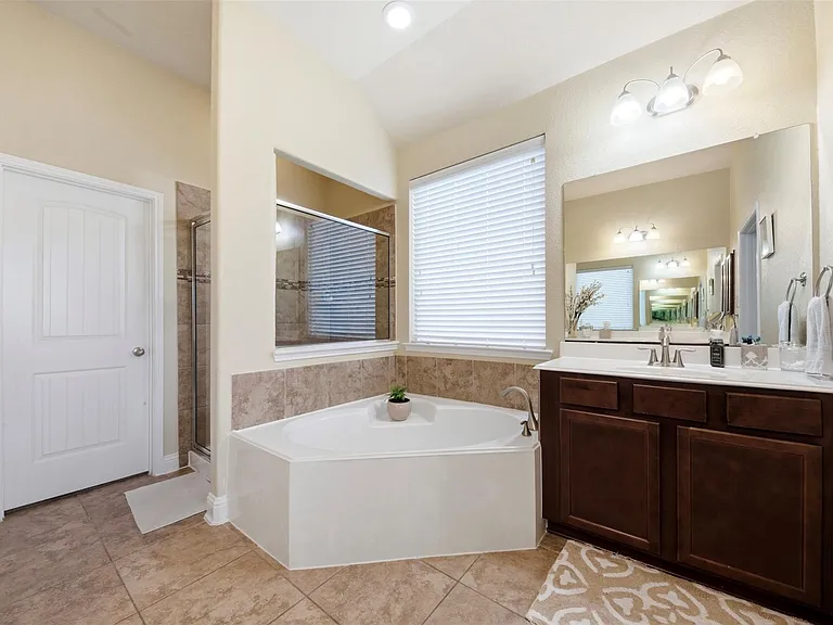 2003 Sunset Terrace Ln — Photo 18
