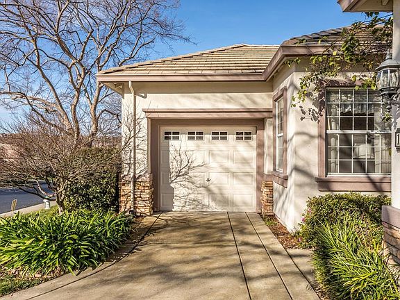 3rd image of 1099 Bevinger Dr