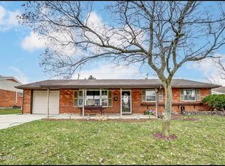 2425 Windsor Dr, Lima, OH 45805