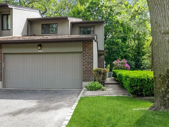 203 Northwood Court, Jericho, NY 11753