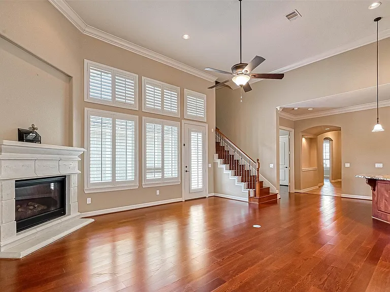 5014 Fairford Dr — Photo 8