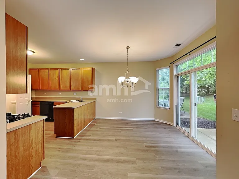509 Springbrook Trl N — Photo 5