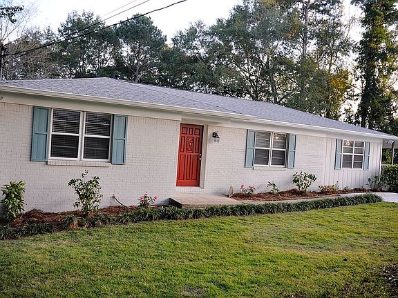 3rd image of 4896 Houser Dr