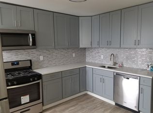 161 9th St #2, Troy, NY 12180