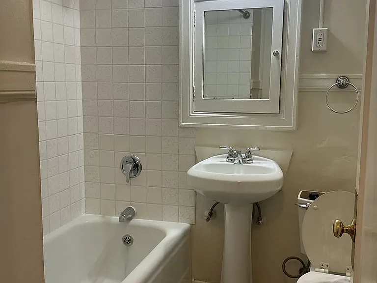 The Davenport Apartments — Photo 15