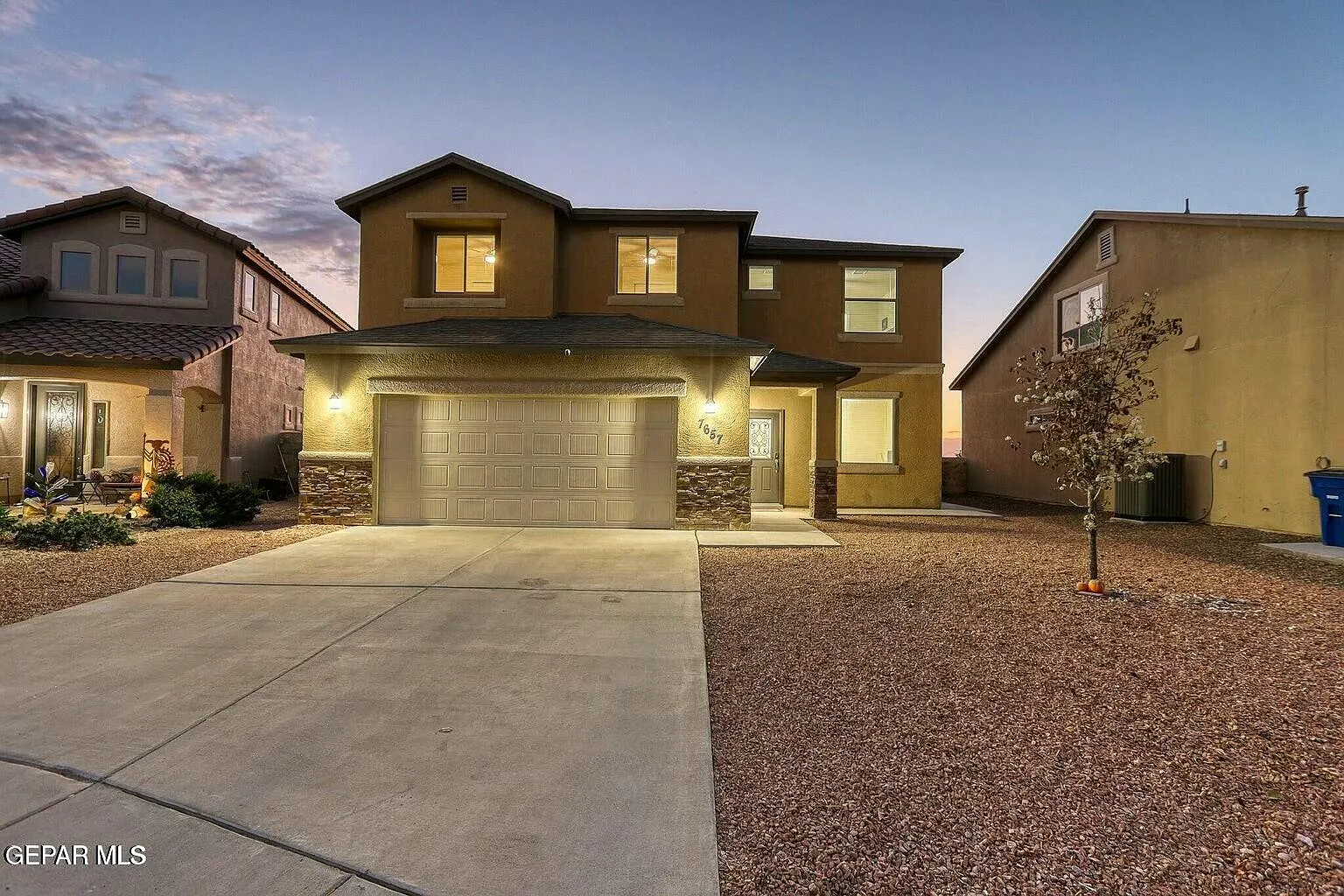 4 bed, 3.0 bath, 2025 sqft, $2,350 — Photo 3