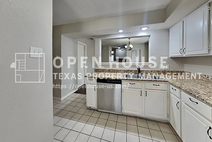 2512 Melissa Ln — Photo 5