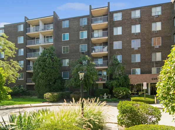 225 S Rohlwing Rd Unit 507, Palatine, IL 60074