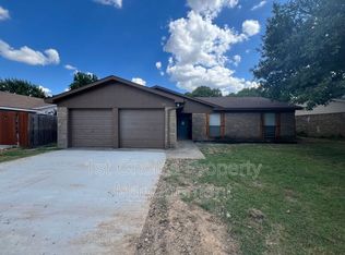 709 Fair Meadows Dr, Saginaw, TX 76179