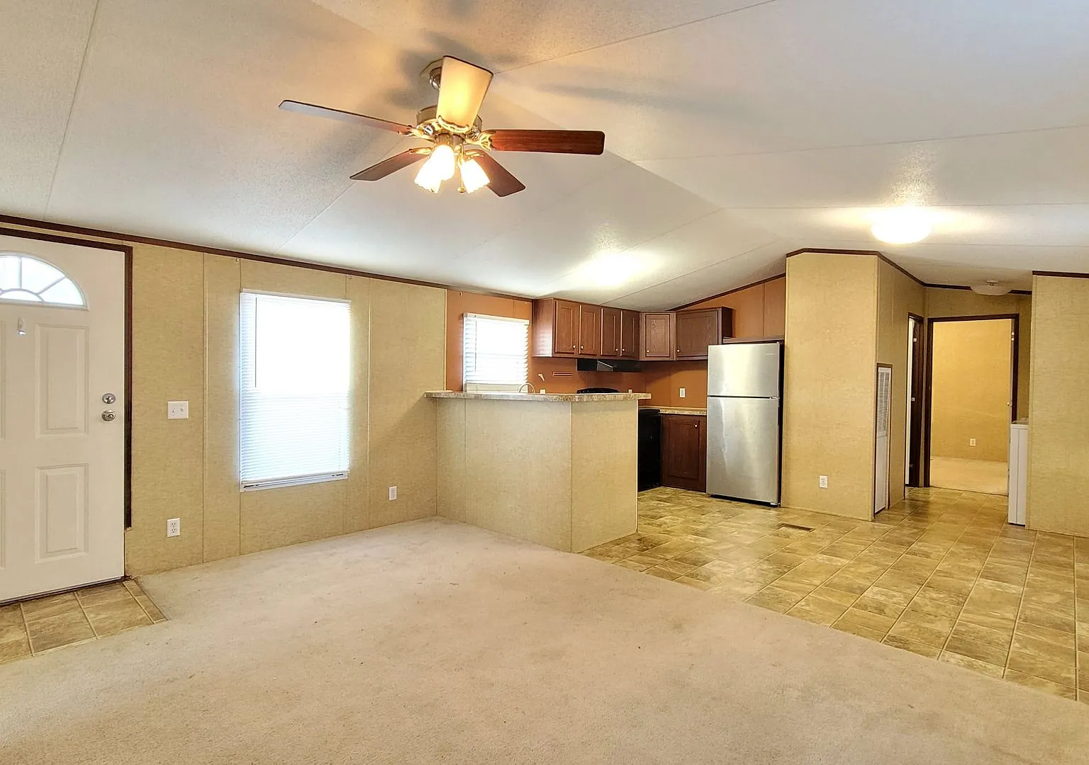 2/1 Mobile Home In Commanders Palace - Frenship Isd — Photo 4