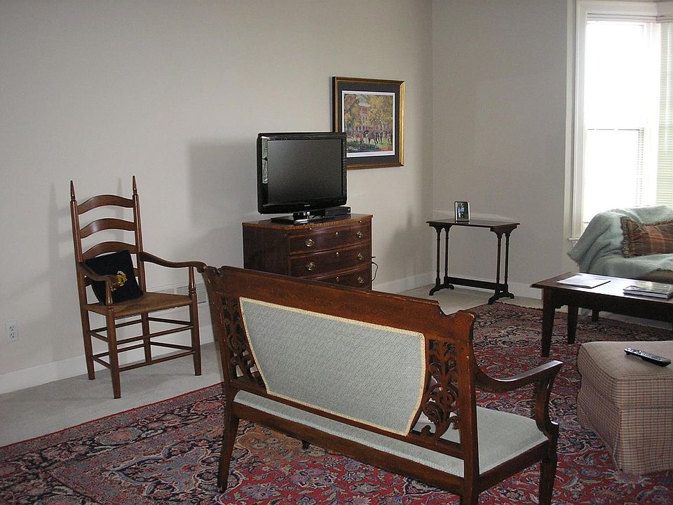 1st image of 605 Woodland Ave