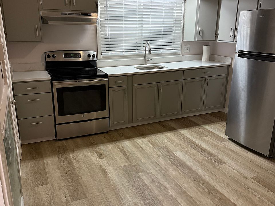 1st image of 13-15 Rosebank Ave #2