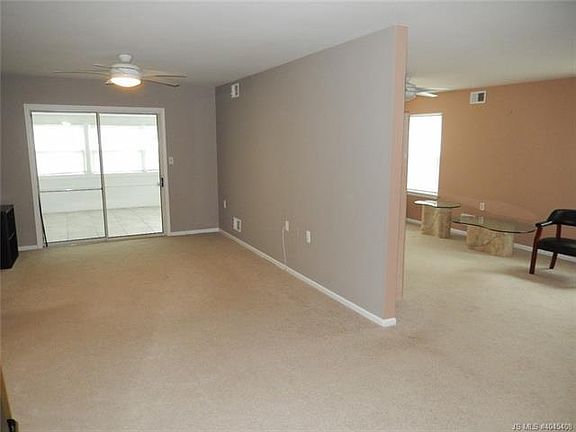 4th image of 31 Everest Dr N